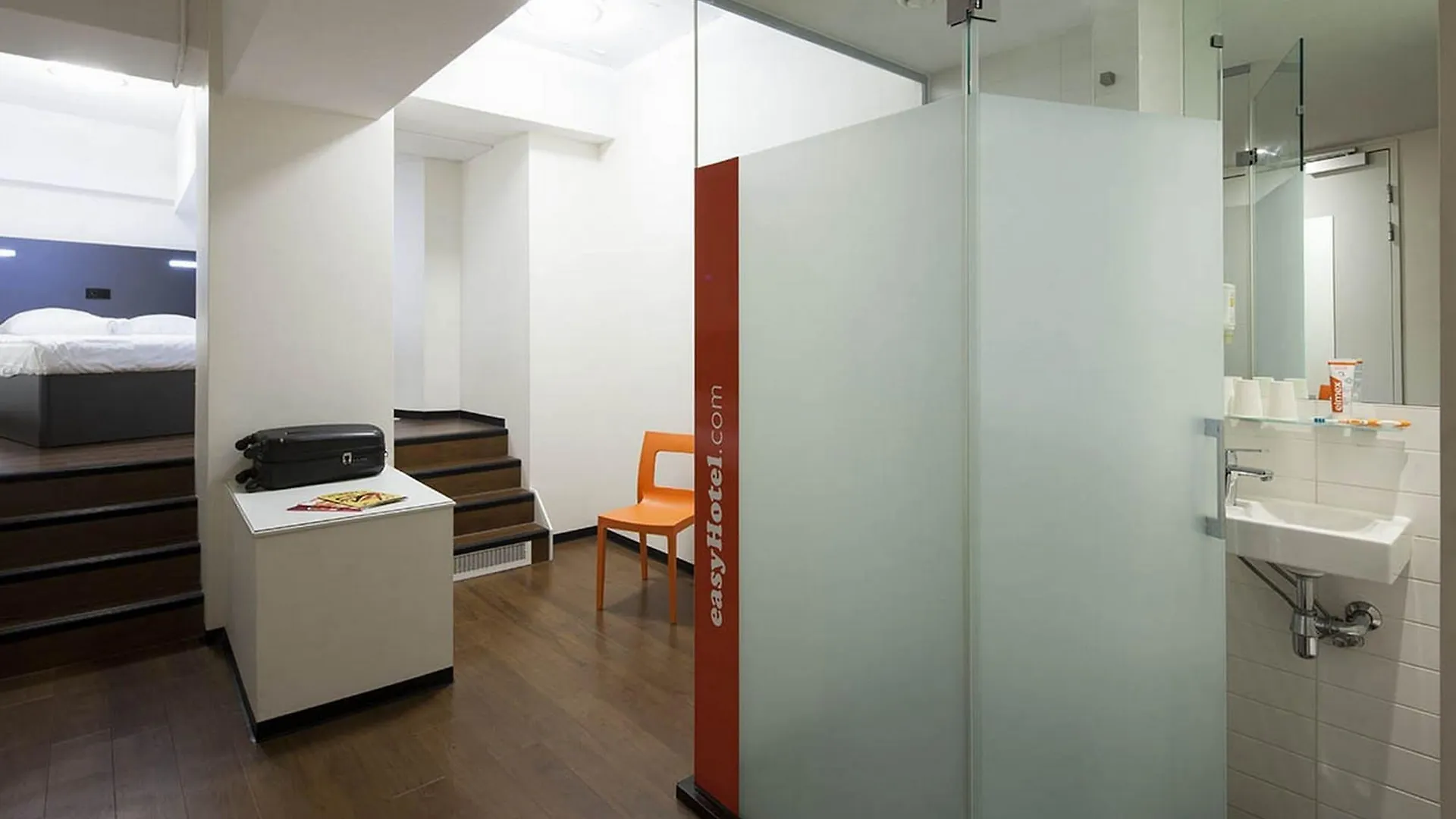 ** Hotel Easyhotel Rotterdam City Centre Países Baixos