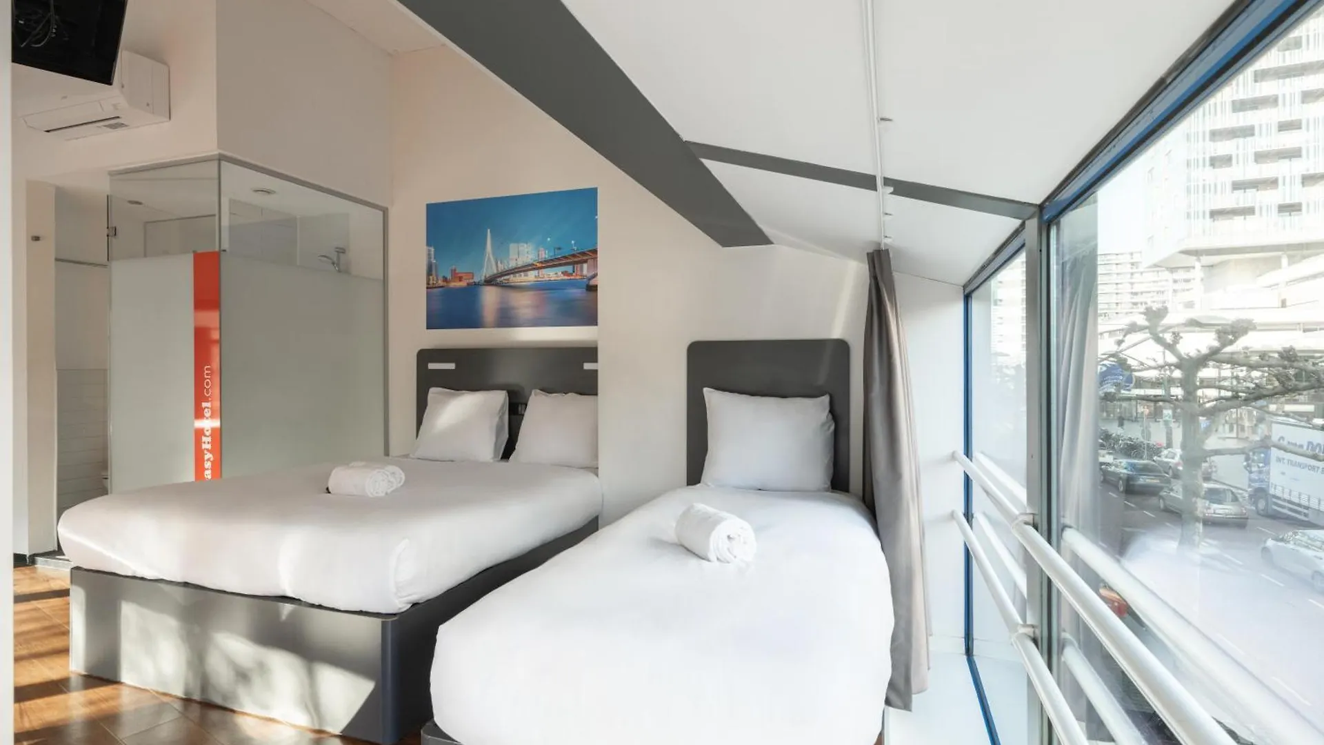 Easyhotel Rotterdam City Centre Hotel
