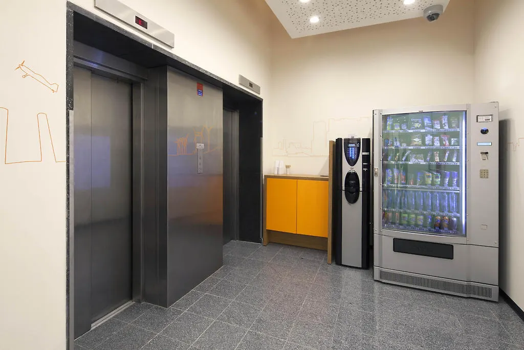 Easyhotel Rotterdam City Centre 2*,  Países Baixos